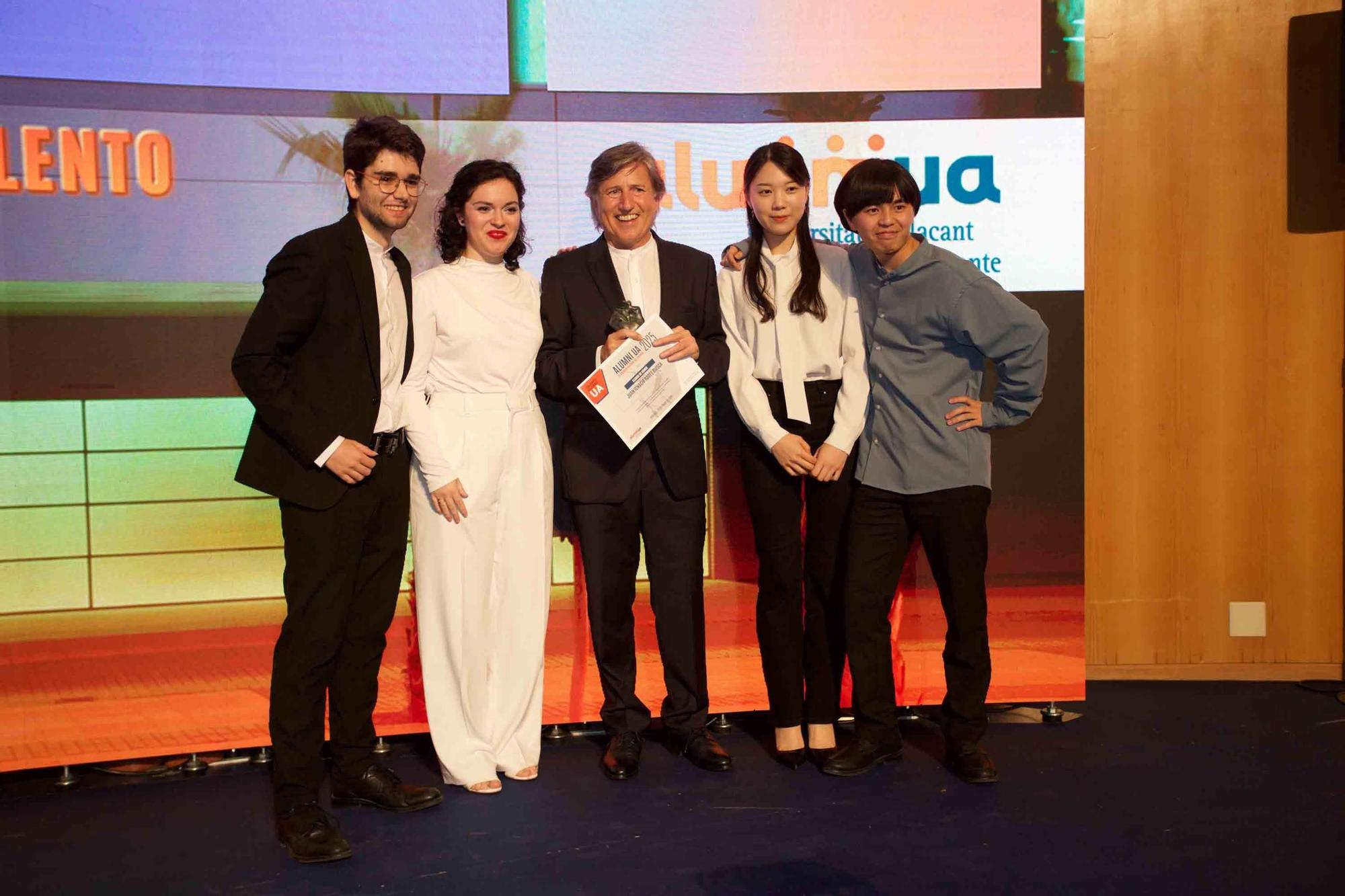 IV edición de la gala "Alumni UA" 2025 en la Universidad de Alicante