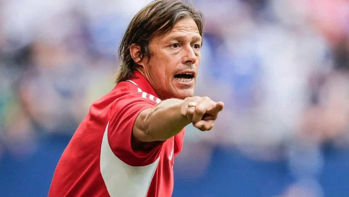 Almeyda, durante el encuentro frente Schalke