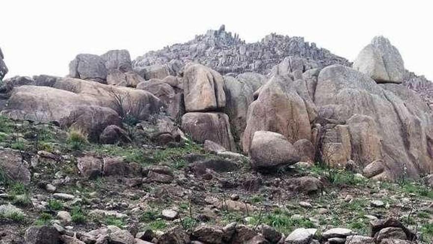 Imagen de las cabañas circulares descubiertas. / laura caamaño