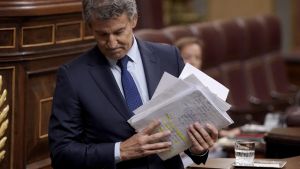 Feijóo exigeix "decència" al cap del Govern i que "ho confessi tot"