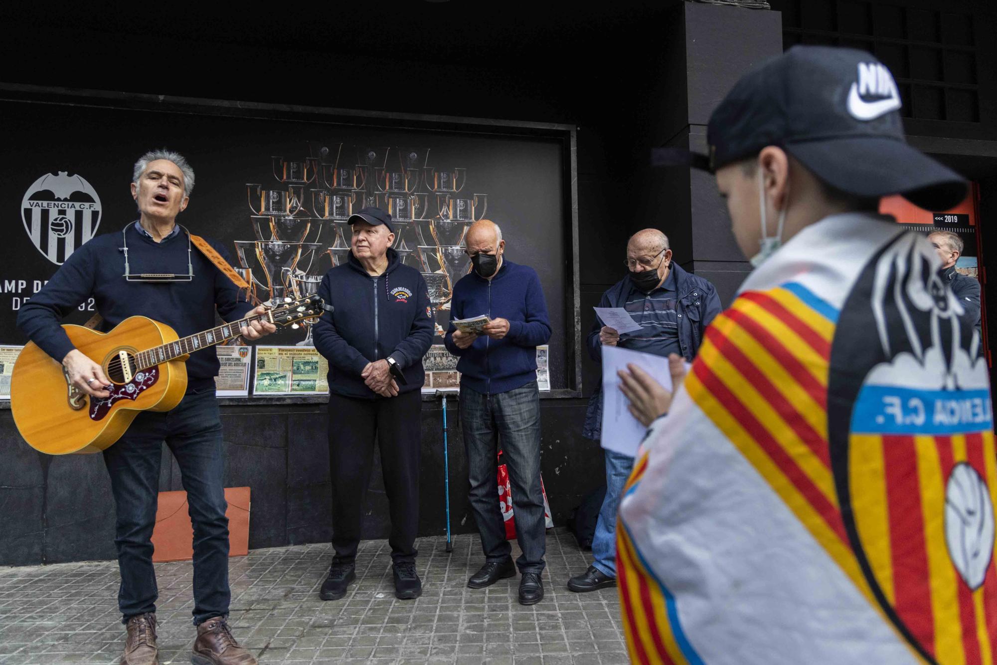 La traca de Forment se convierte en acto de culto del valencianismo