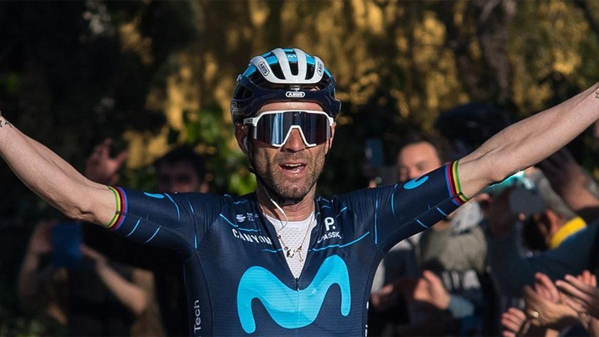 Alejandro Valverde celebra una victioria en el Challenge Ciclista Mallorca de 2021.