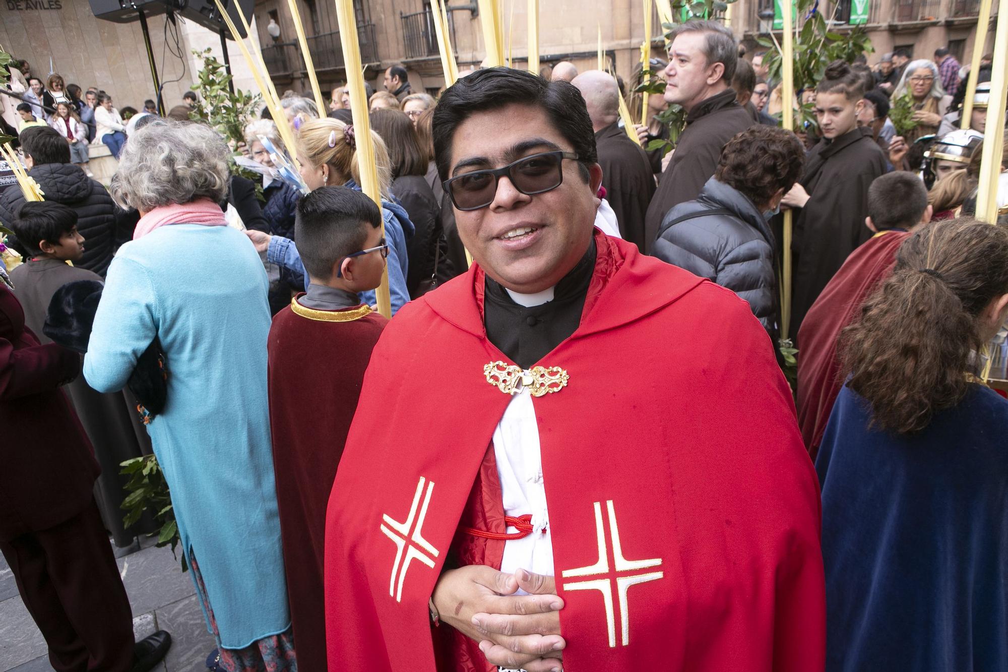 EN IMÁGENES | Bendición de Ramos y procesión de La Borriquilla en Avilés