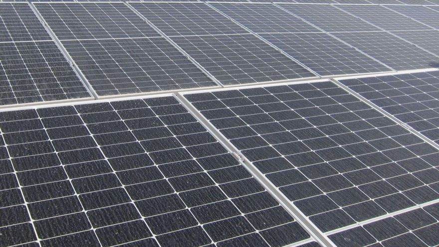Paneles fotovoltaicos para la producción de energía eléctrica.