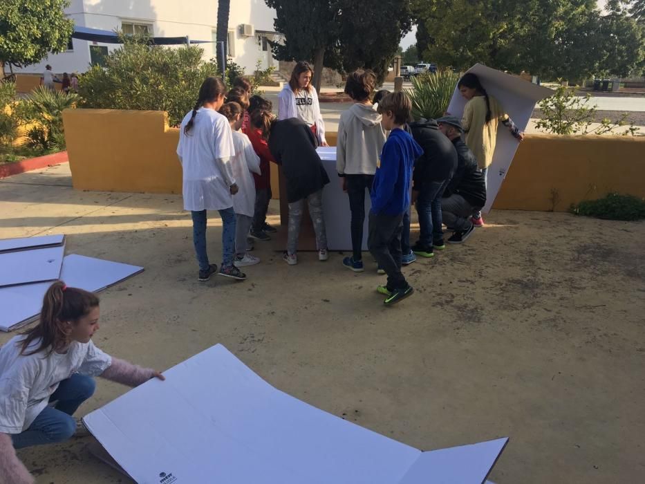 Hosh imparte un taller de grafiti a alumnos de la Escuela Francesa