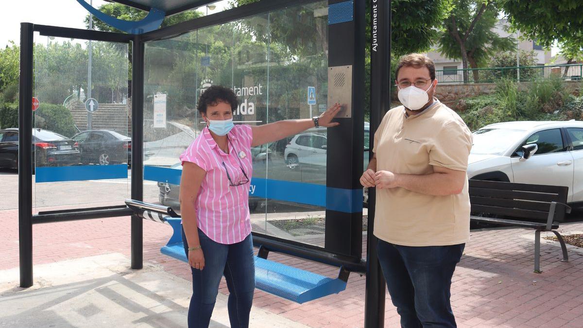 Esta es la nueva parada de autobús inteligente que conectará con el retén de la Policía Local de Onda.