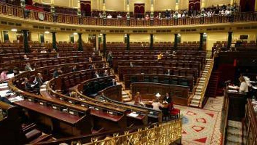 La Mesa del Congreso admite la petición de la consulta pero aplaza su debate a otoño