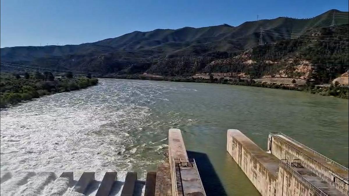 Una crecida provocada en el río Ebro