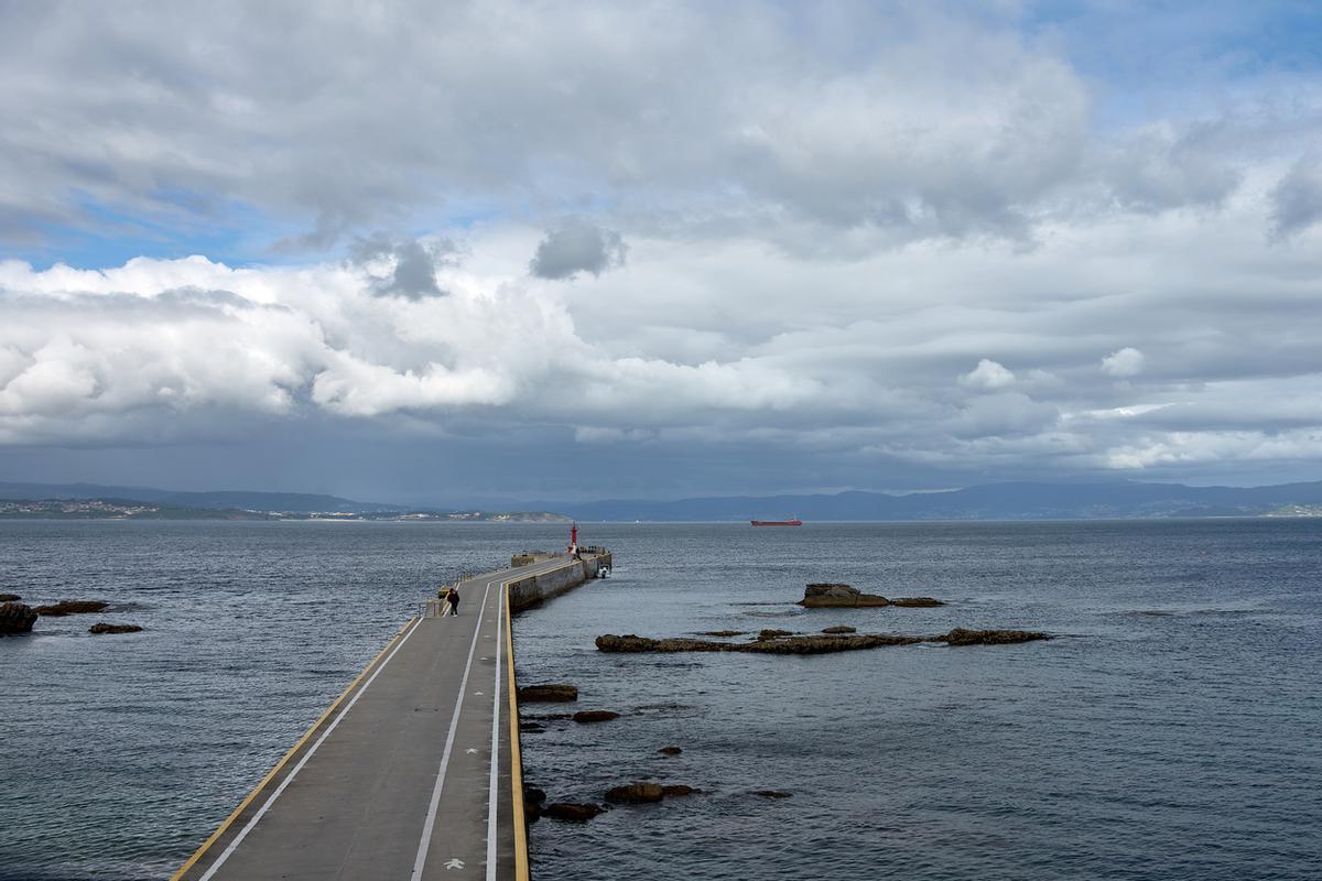 Muelle de las Islas Ons en el Parque Nacional de Galicia, España