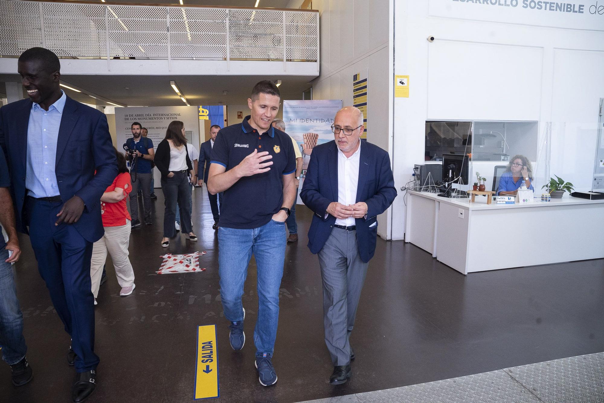 Celebración de la Eurocopa del CB Gran Canaria en el Cabildo grancanario