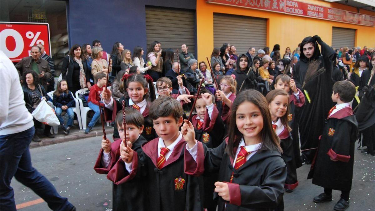 La Cabalgata infantil del Ninot de Burriana se celebrará el domingo, a las   horas, debido a la previsión de lluvia - El Periódico Mediterráneo