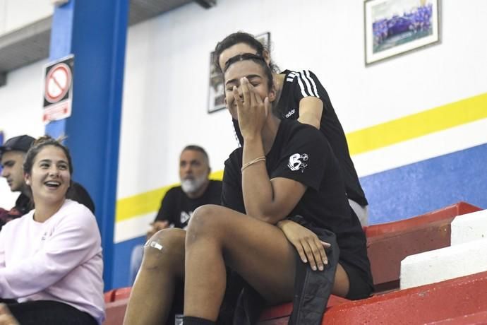 26-02-20 DEPORTES. PABELLON DE LAS REMUDAS. BARRIO DE LAS REMUDAS. TELDE. Partido de balonmano femenino entre el Remudas Rocasa y el Guardés disputado en Pabelloon Antonio Moreno del barrio teldense de Las Remudas.    Fotos: Juan Castro.  | 26/02/2020 | Fotógrafo: Juan Carlos Castro