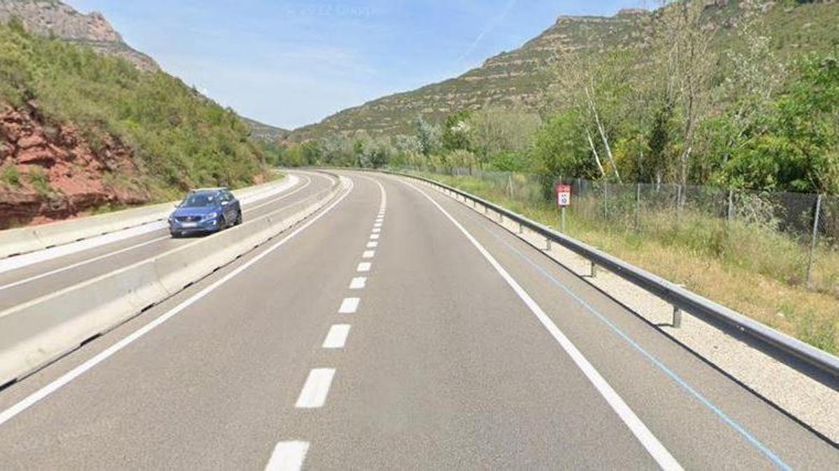 El punt quilomètric 10 de la C-55, un tram de doble carril sentit Manresa