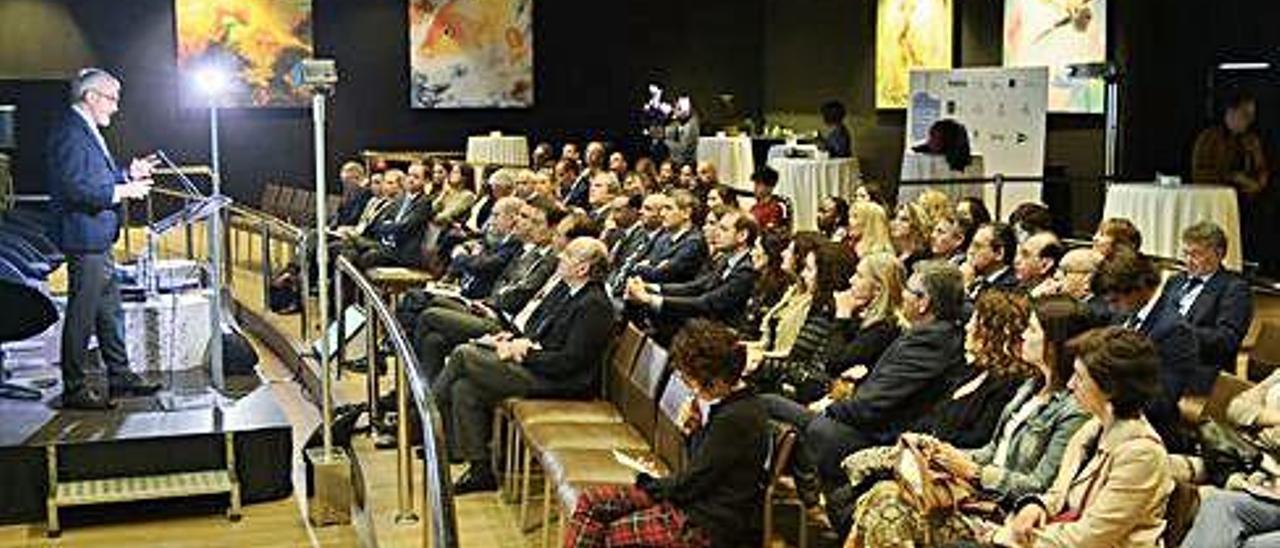 El director de Marketing Internacional y Lujo de El Corte Inglés, Javier Fernández, durante su intervención.