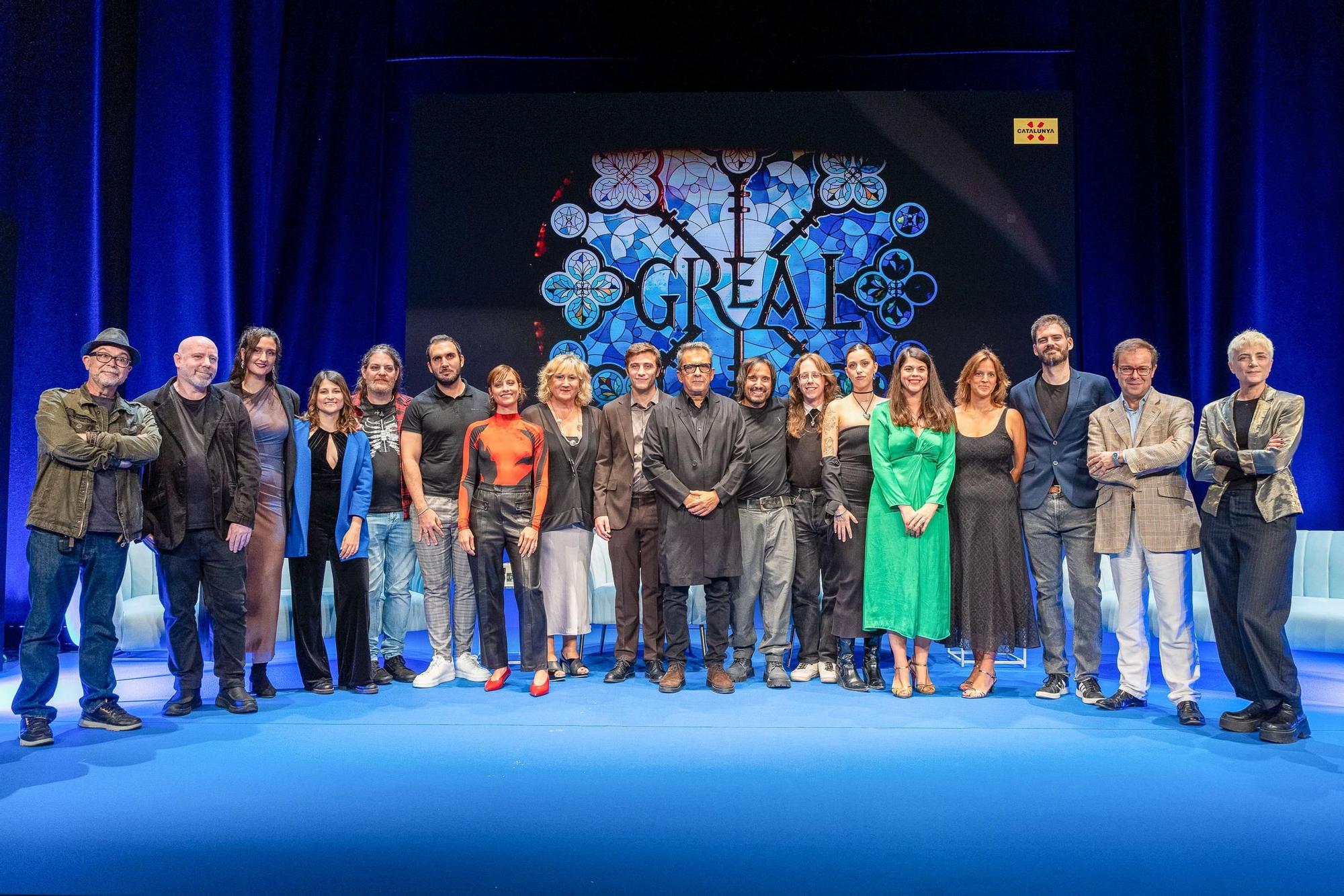 El equipo de 'Greal: el secreto de las ocho llaves' durante el acto de presentación en Madrid.