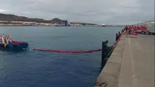 ‘Vertido’ controlado: un simulacro activa los protocolos de emergencia del Puerto de Las Palmas
