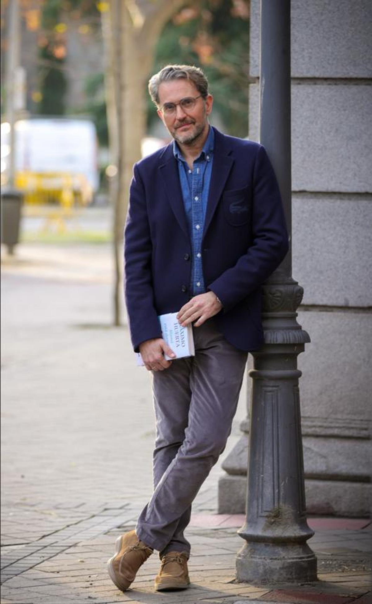 Máximo Huerta presenta la novela "Mamá está dormida"