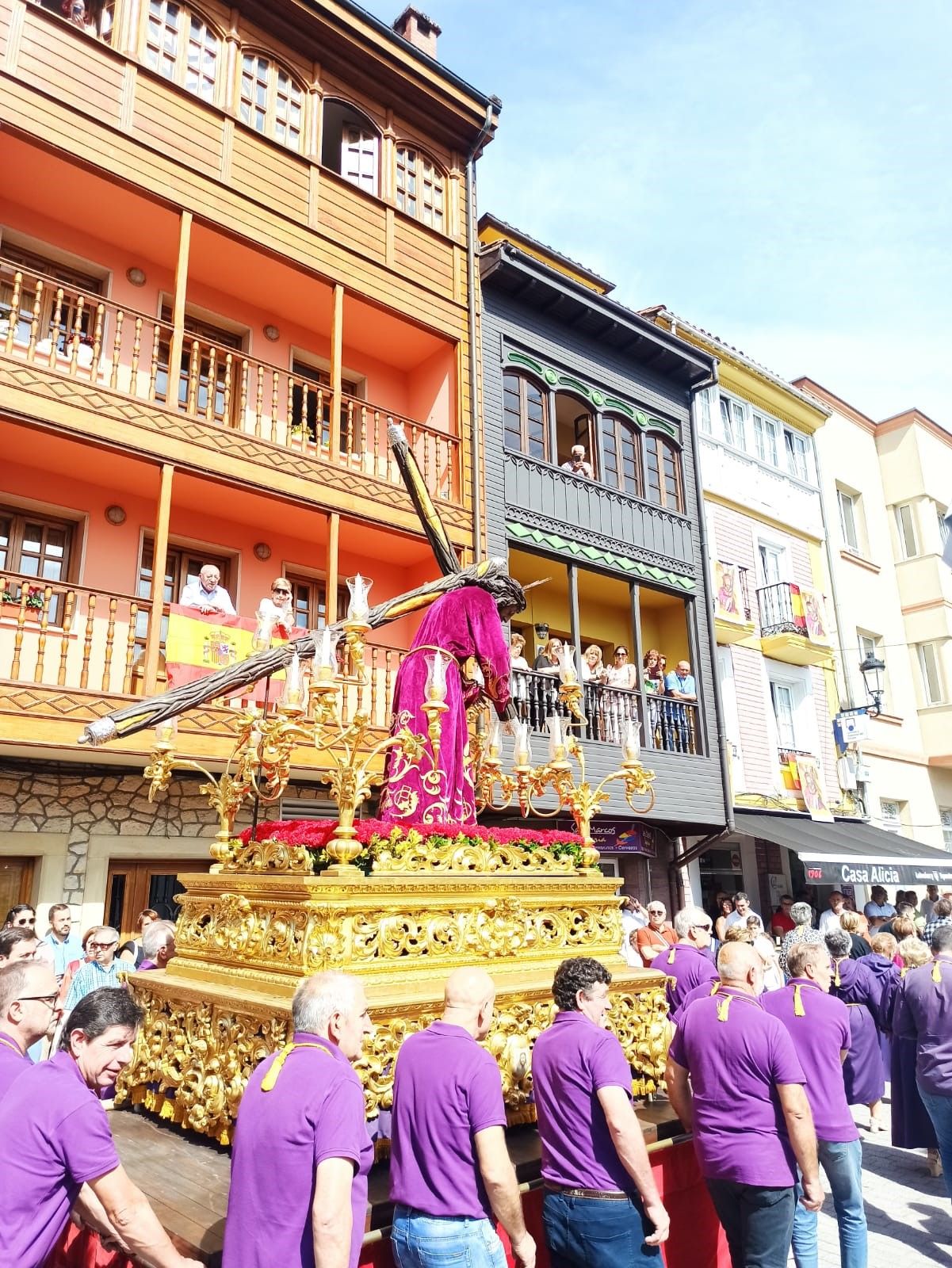 Todas las imágenes del Ecce Homo: así fue la multitudinaria y emocionante procesión en Noreña