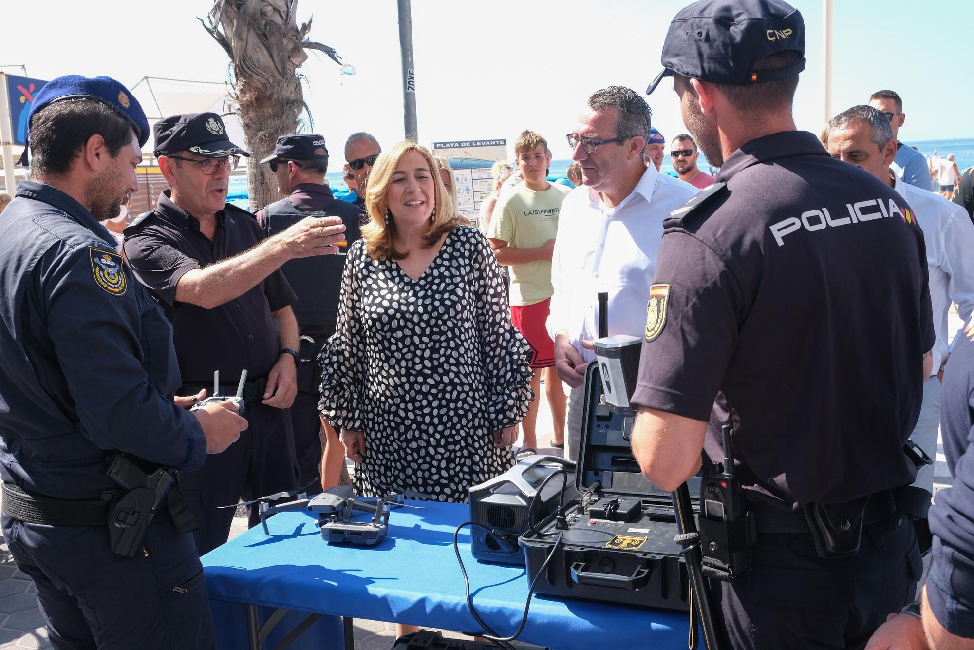 Así ha sido la exposición de medios de la Policía Nacional en Benidorm