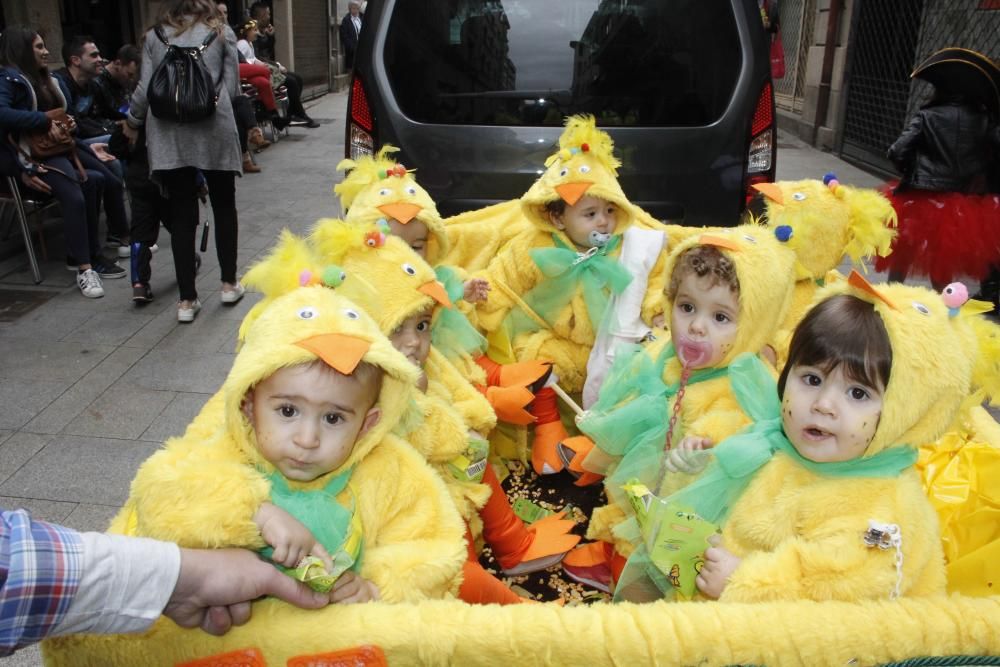 Un concurrido desfile de disfraces infantil inaugura las jornadas de comparsas en Marín