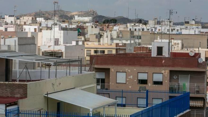 Vista panorámica de edificios de viviendas de la zona centro de Elche.