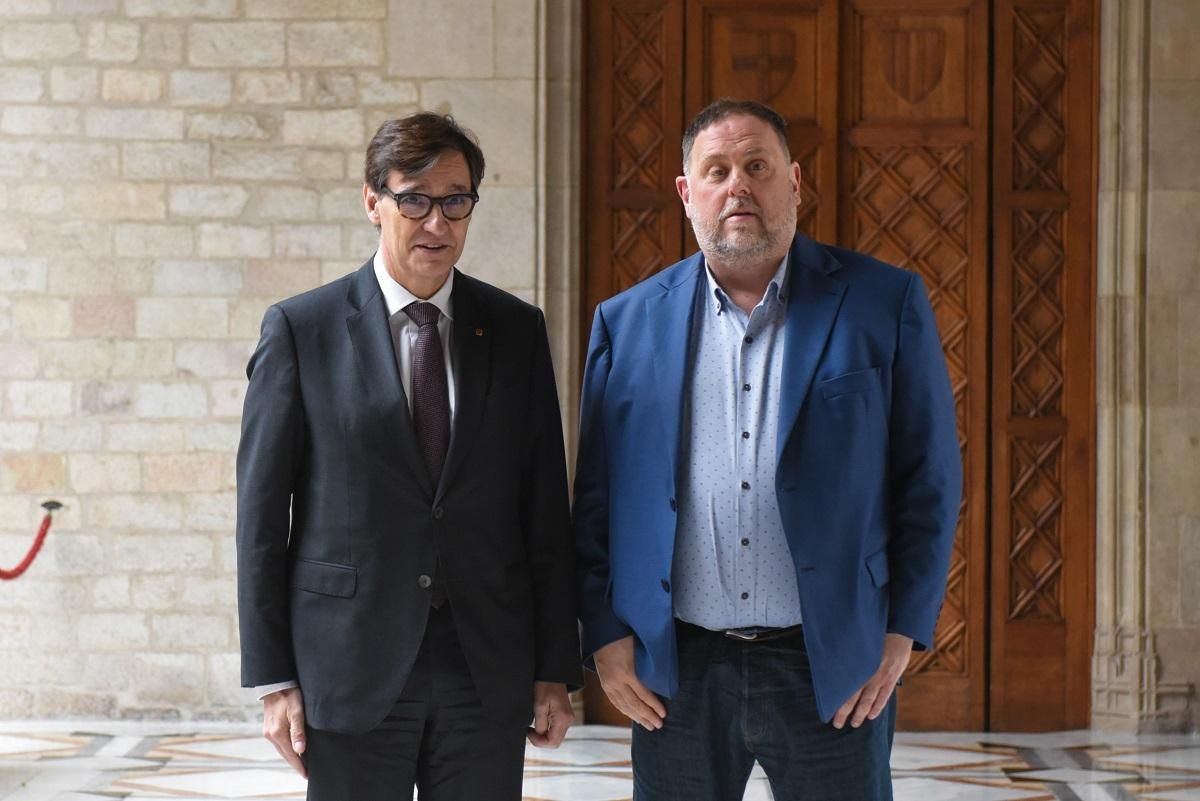 El president de la Generalitat, Salvador Illa, con el líder de ERC, Oriol Junqueras, el pasado 22 de febrero