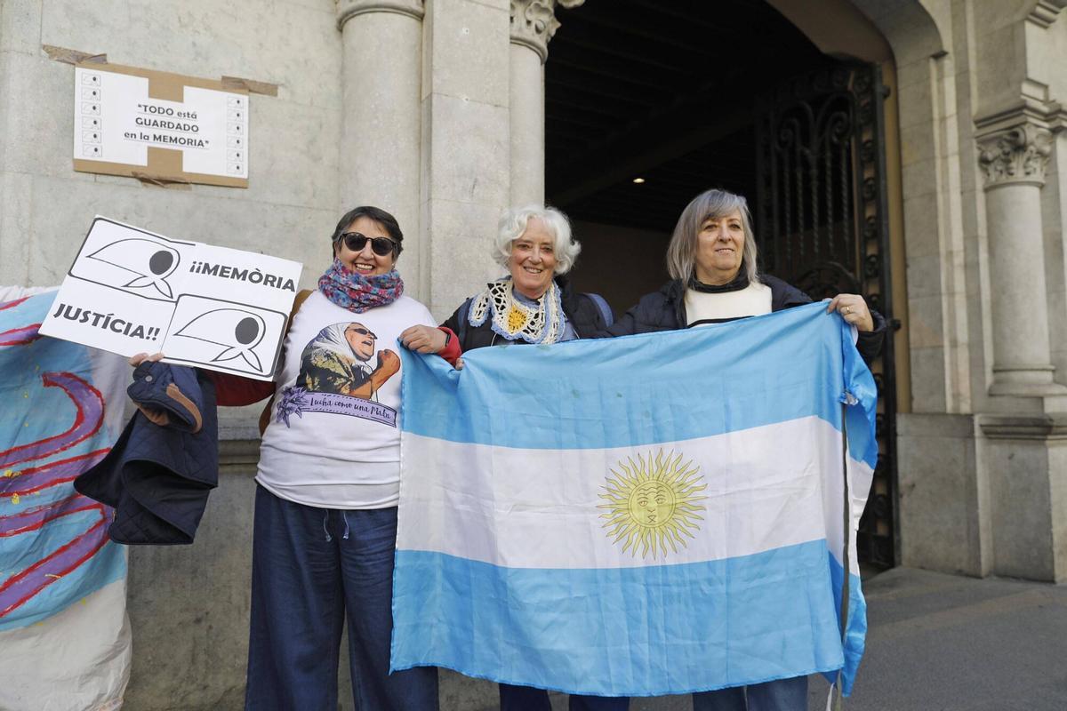Les imatges de la concentració pels 50 anys del cop d'estat a Argentina