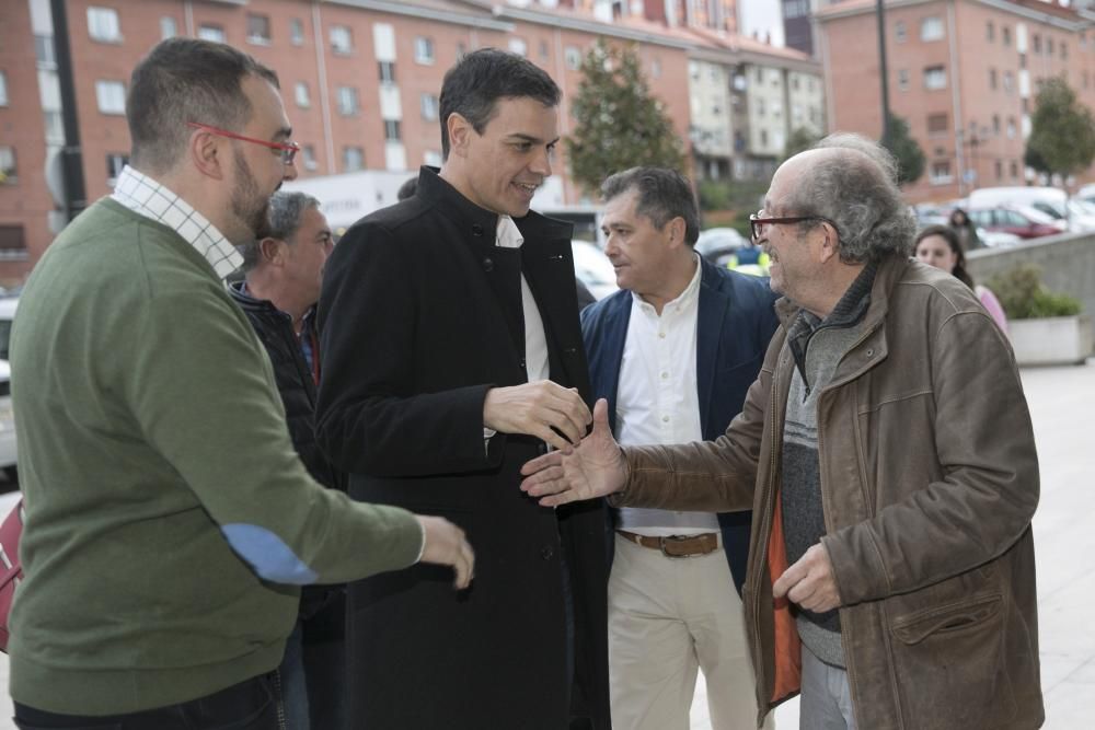 Asamblea con Pedro Sánchez en Oviedo