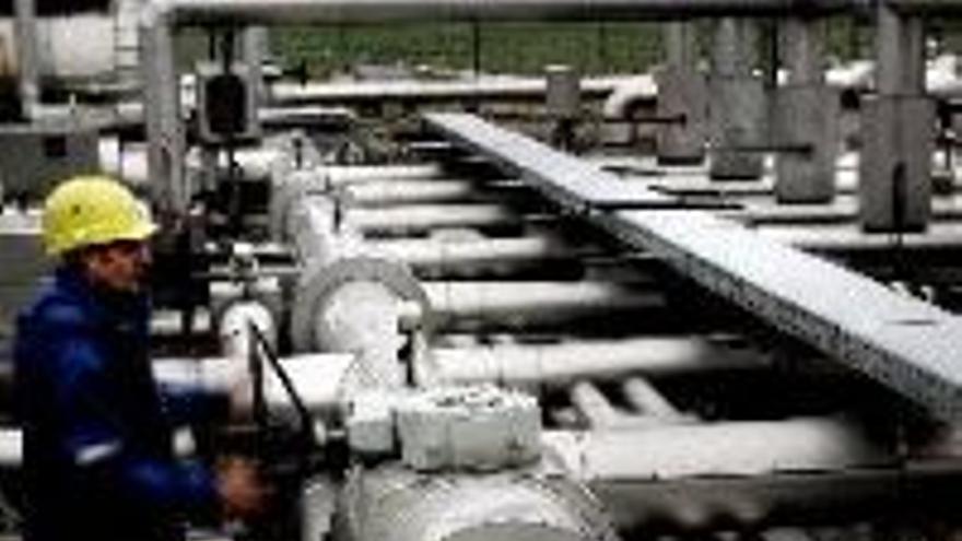 La región se enfrenta con la OPA a Endesa a un monopolio del gas