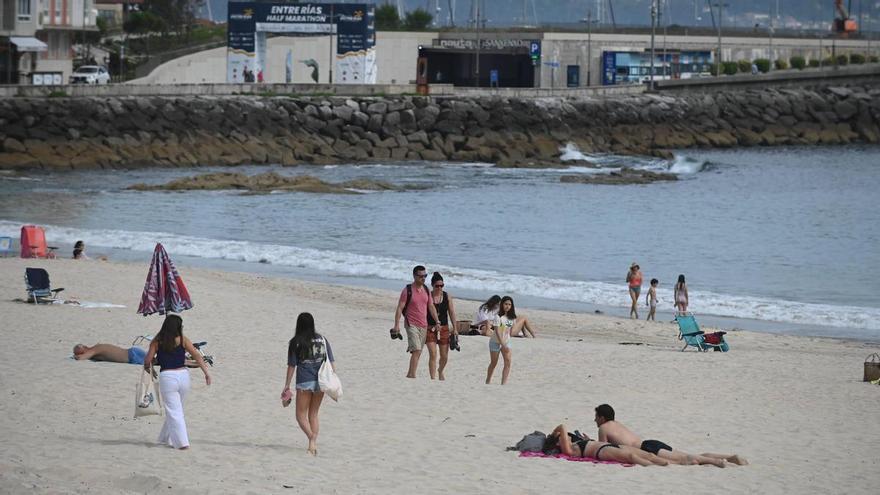 30 grados en la ría de Pontevedra: bochorno que anticipa el verano