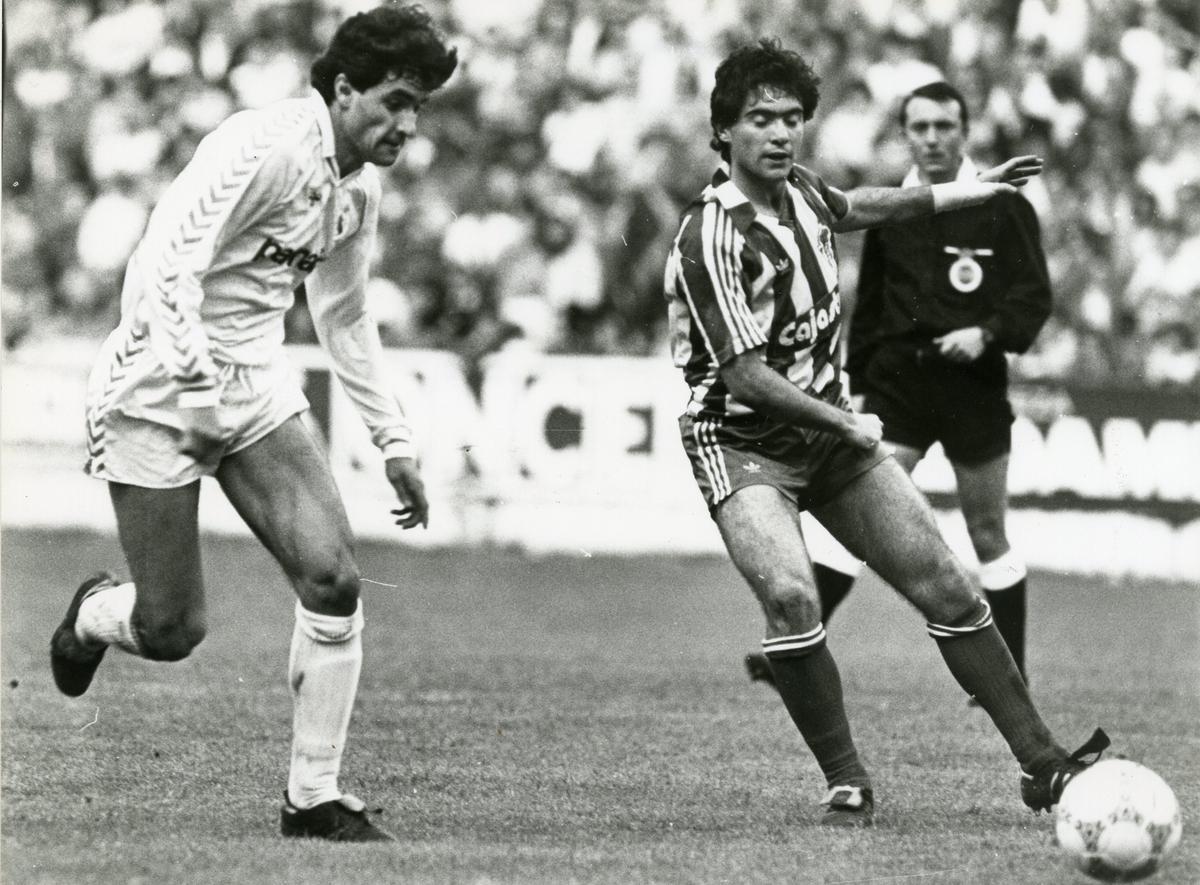 Marcelino (derecha), en un partido ante el Real Madrid