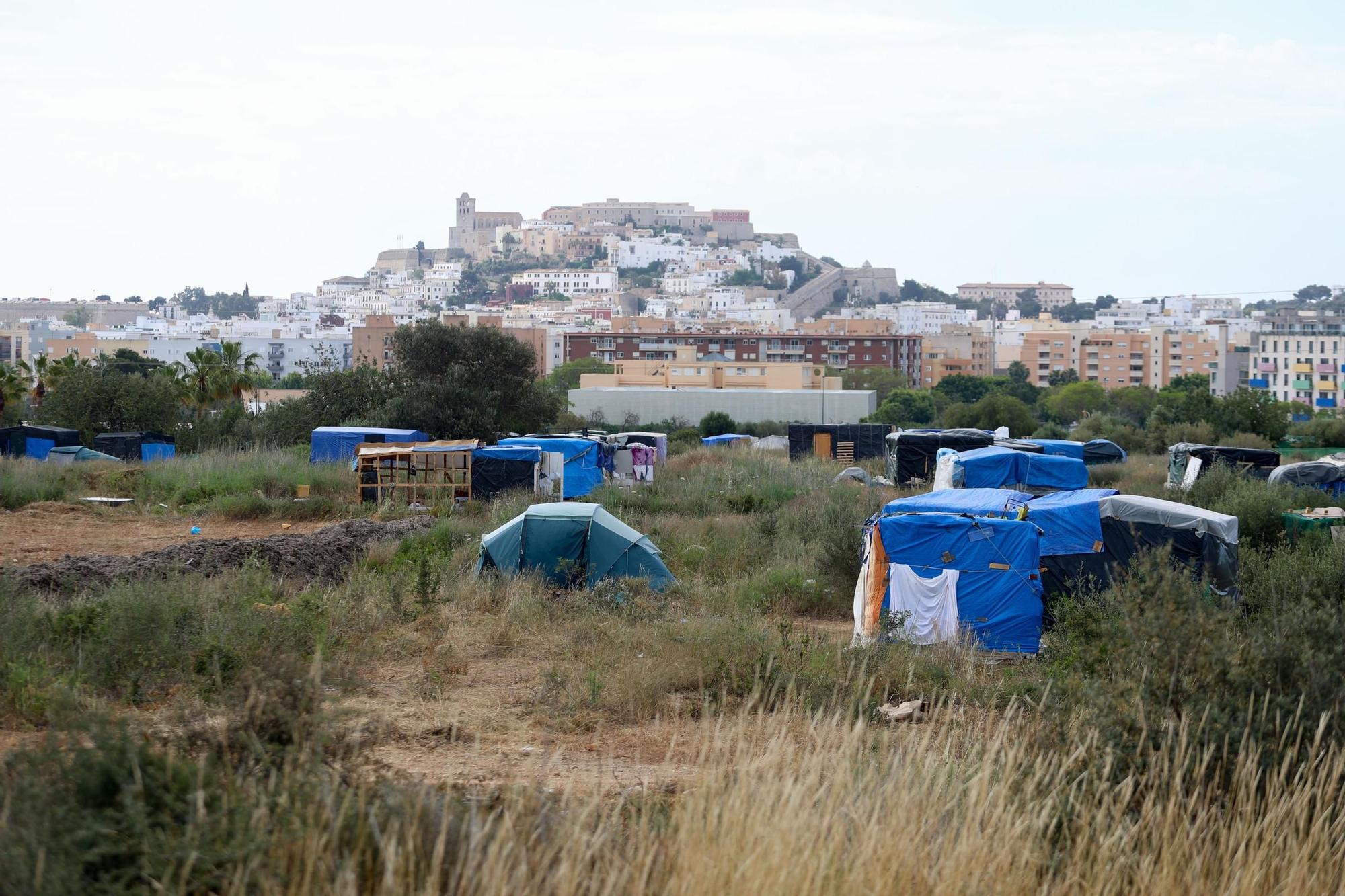Poblado chabolista en la zona del recinto ferial de Ibiza