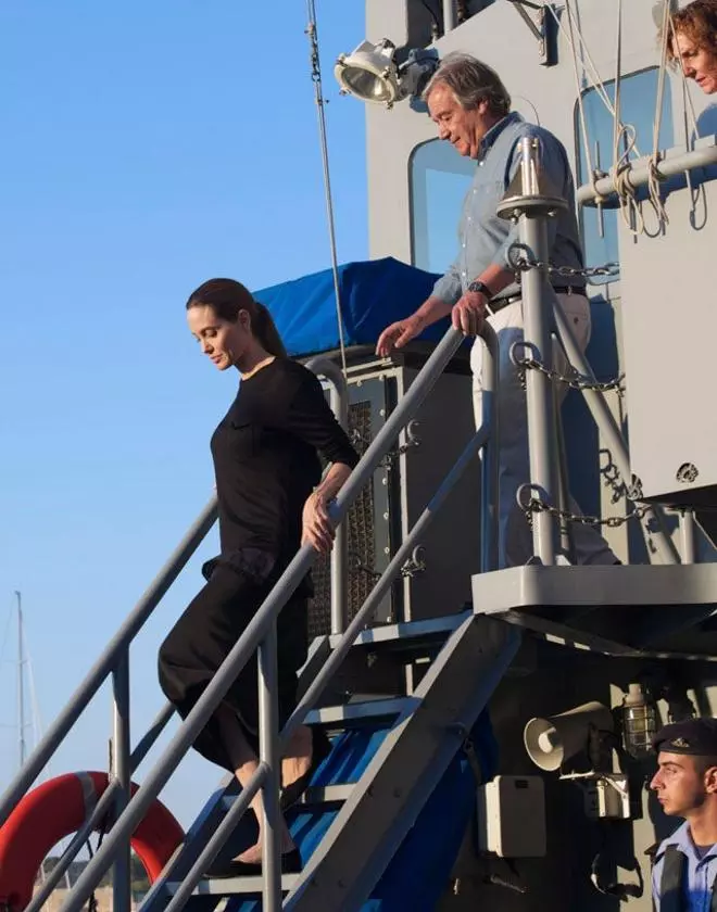 Angelina Jolie no se olvida de su otro trabajo en Malta