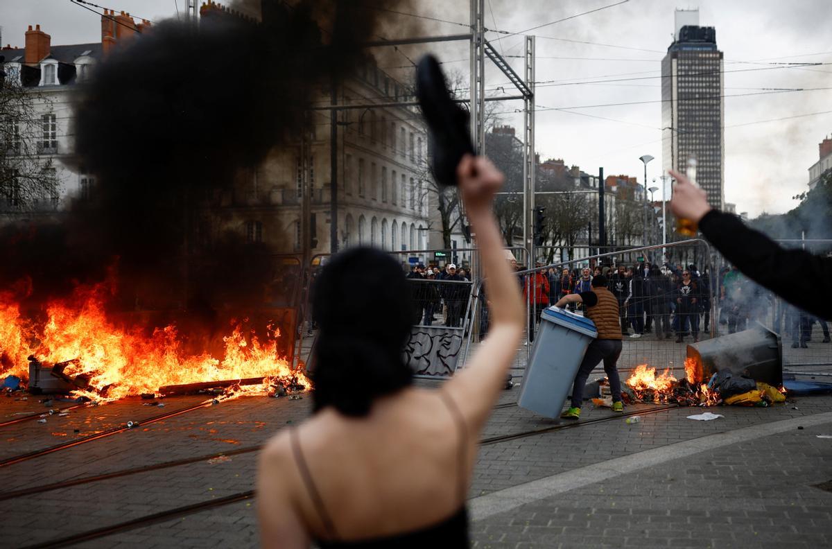 La manifestaciones en París se saldan con 122 detenidos