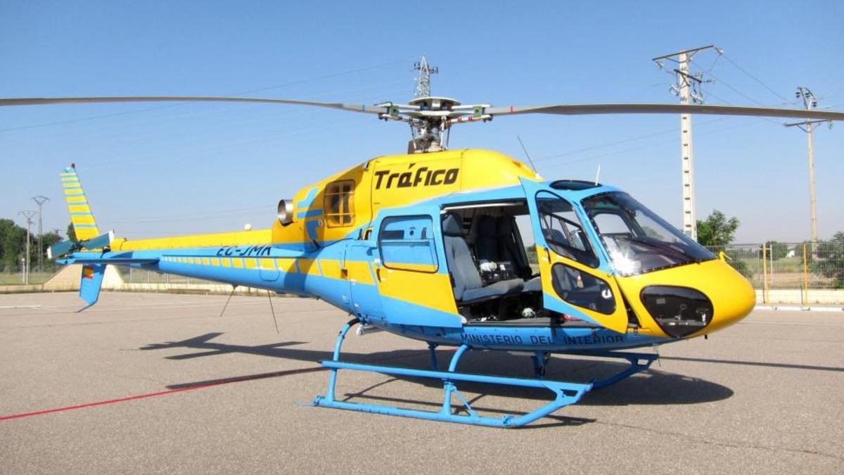 Un helicóptero de la DGT de Tráfico