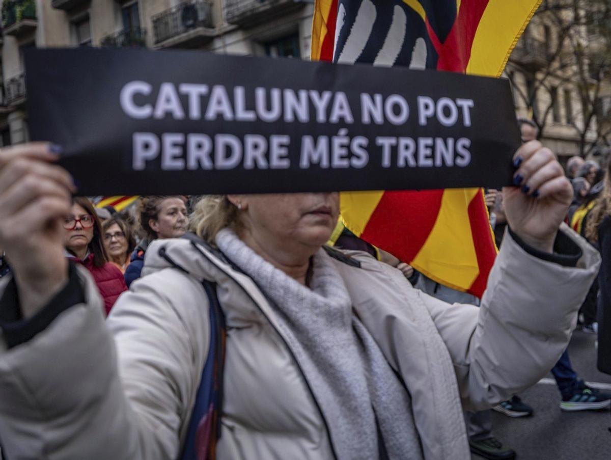 Govern i ERC negocien un consorci que obligui a complir les inversions