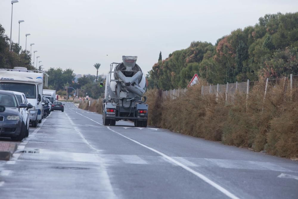 Trasiego de camiones hacia el PAU 5