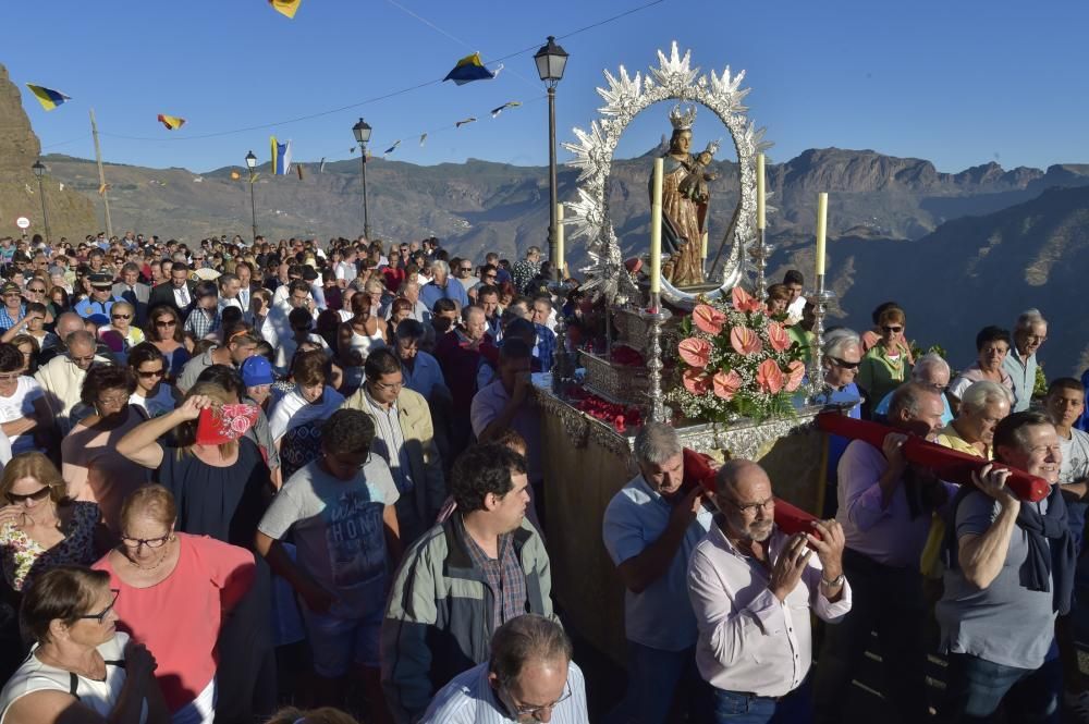 Bajada de la Virgen de la Cuevita desde la ...