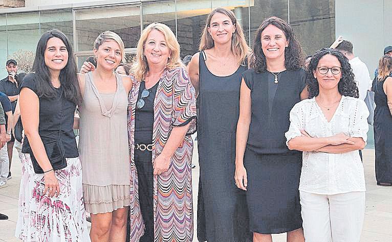 María Verdejo, Lourdes Romero, Clara Llompart, Rosa Espinosa, Eva Cifre y Soad Houman.