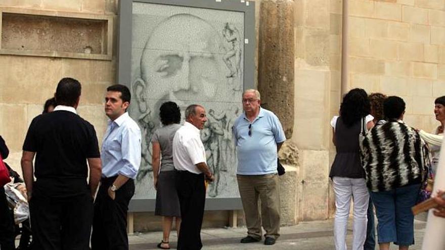 Un vitromosaico con un dibujo de Castejón recordará el centenario del poeta todo el año