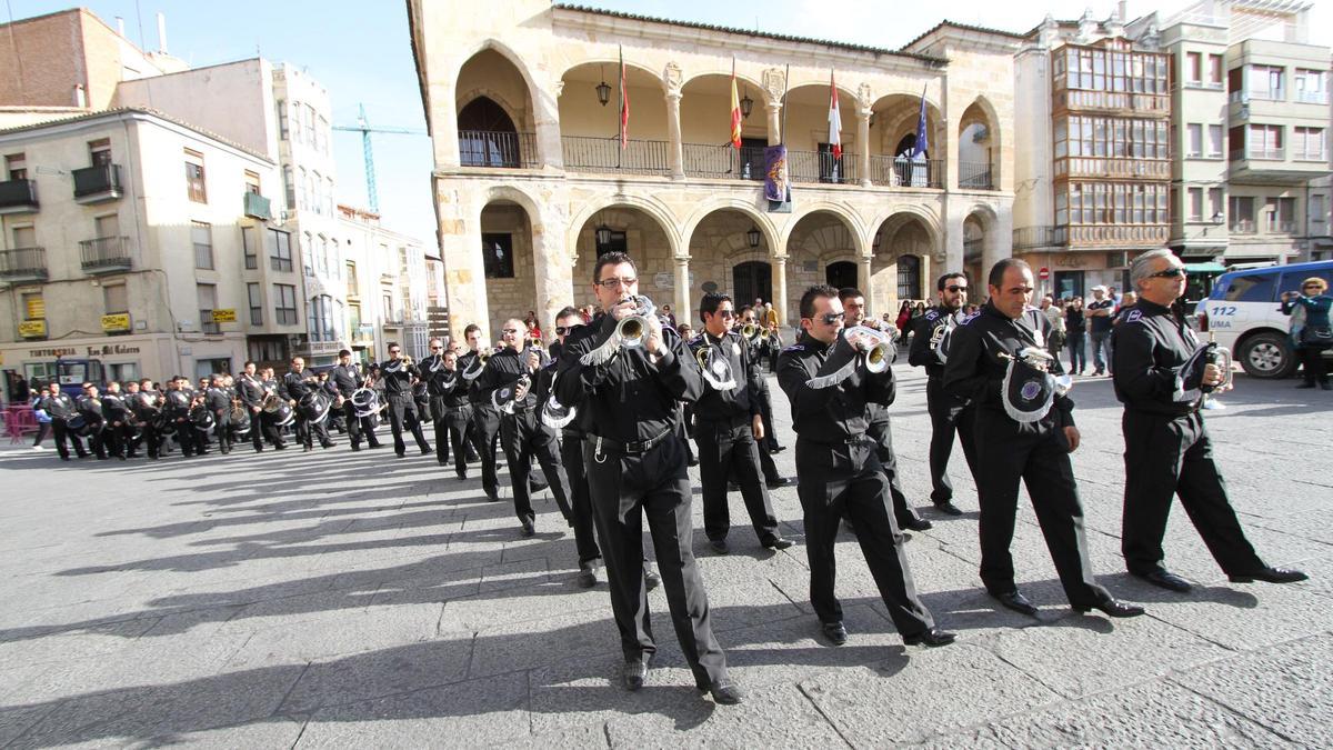 Encuentro de cornetas, una de las actividades de Luz Penitente