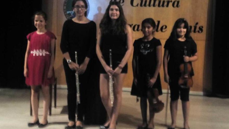 Las participantes en el I Concurso Nacional Encuentros Musicales.