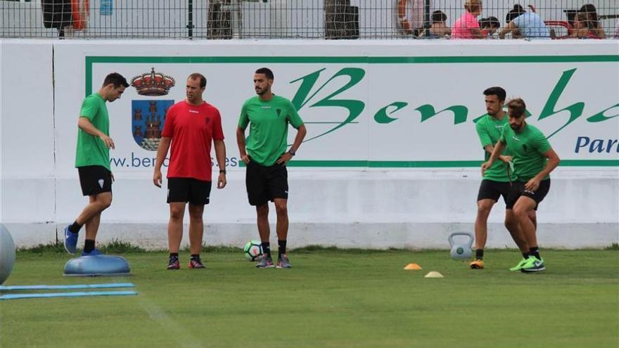 El Córdoba recupera a Quiles del UCAM para el primer equipo