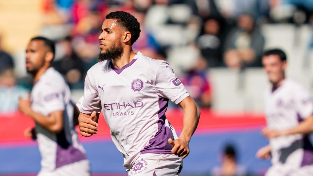 Arnaut Danjuma firmó el 1-1 en Montjuïc