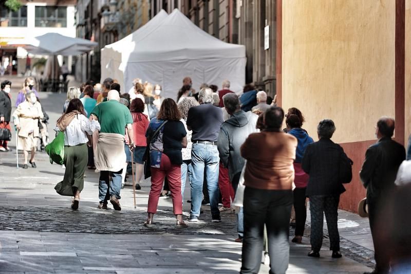 Centro de vacunación en Canarias