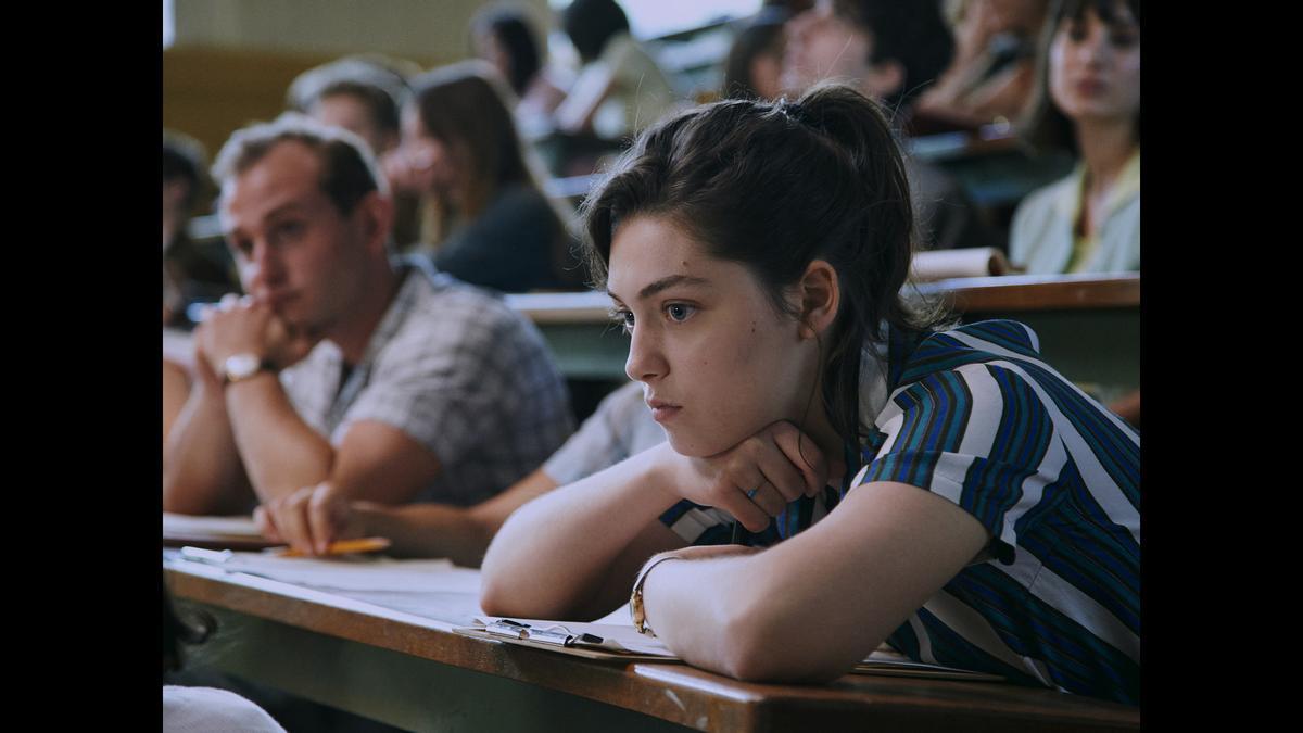 La actriz interpreta a una estudiante universitaria de clase trabajadora que se queda embarazada contra su voluntad.