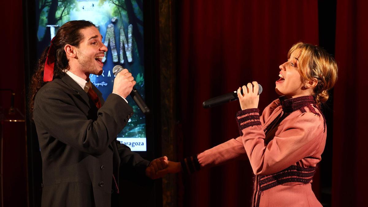 Giampaolo Picucci y Mireia Coma interpretan una de las piezas de 'Tarzán, el musical'