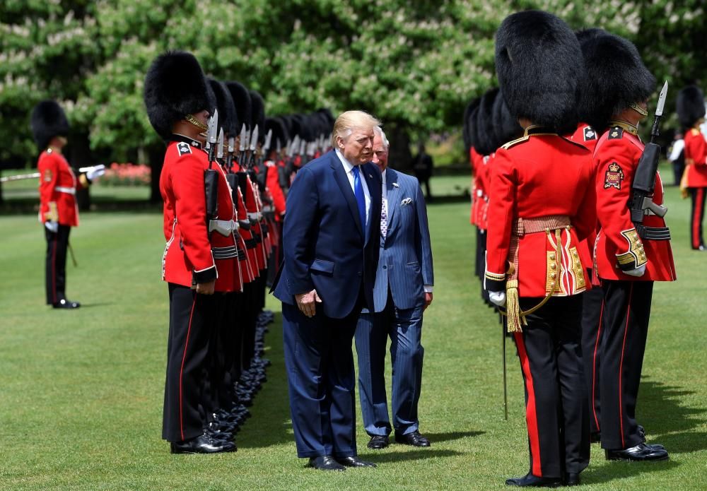 Isabel II recibe a Trump