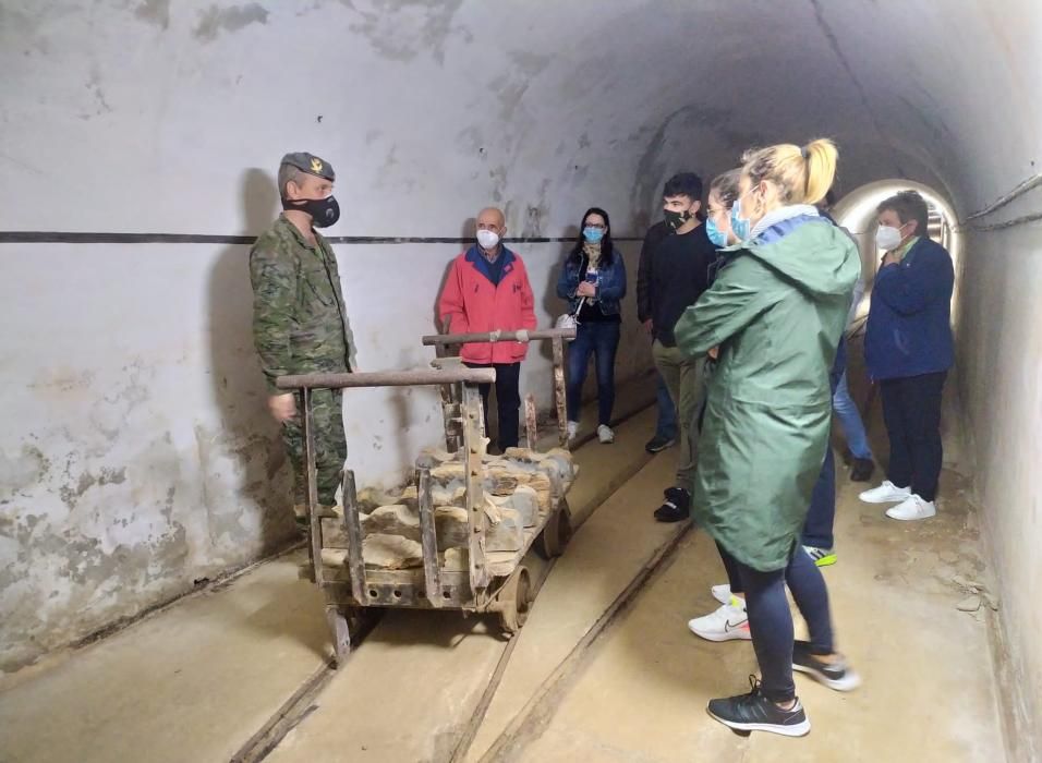 Visita inédita a la batería militar de O Grove