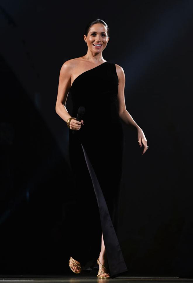 Meghan Markle con look de Givenchy en los British Fashion Awards